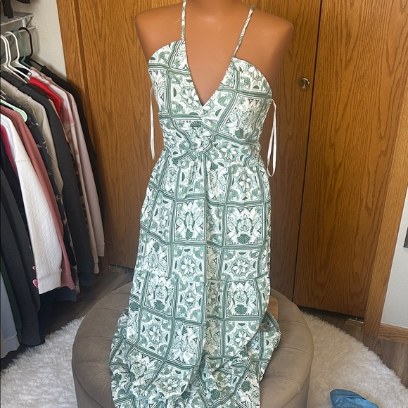 Monteau Dresses & Skirts - Monteau Green and White Tile-Print Spaghetti Strap Maxi Dress